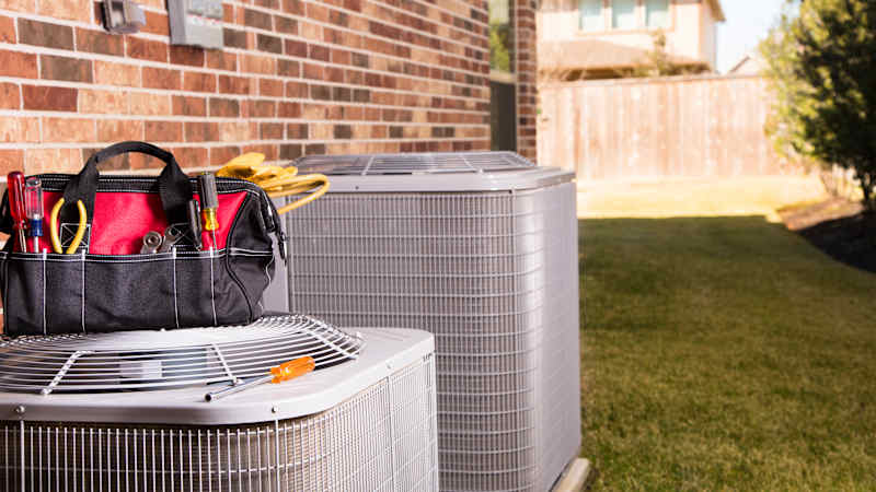 Air conditioner repair service